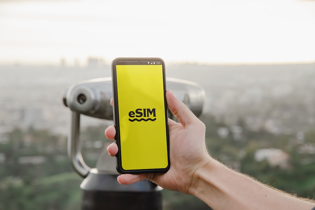 Holafly eSIM Review 2026: Is It the Best Long-Term Travel Plan? Features, Pricing, and Alternatives